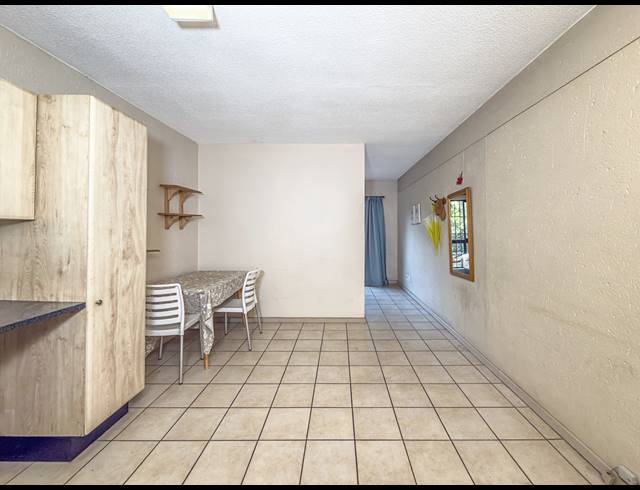 0.5 BEDROOM APARTMENT FOR SALE IN HILLCREST